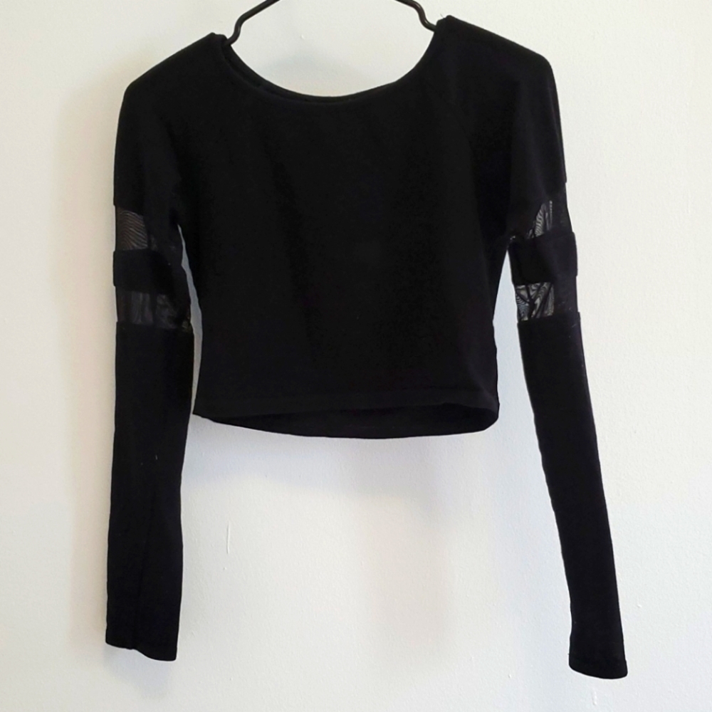 Forever 21 Long Sleeve Black Crop Top (Large)
